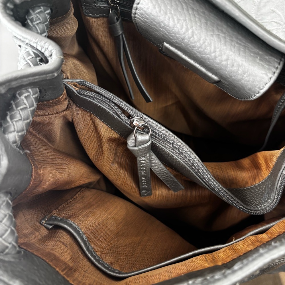 Eileen West Bag Elegant Silver Leather Tote Bag - Picture 7 of 14